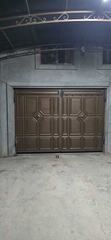 Tayyor darvoza 3,4×2,3 gravateks sepilgan. Tayyor darvoza 3,4×2,3 gravateks sepilgan.