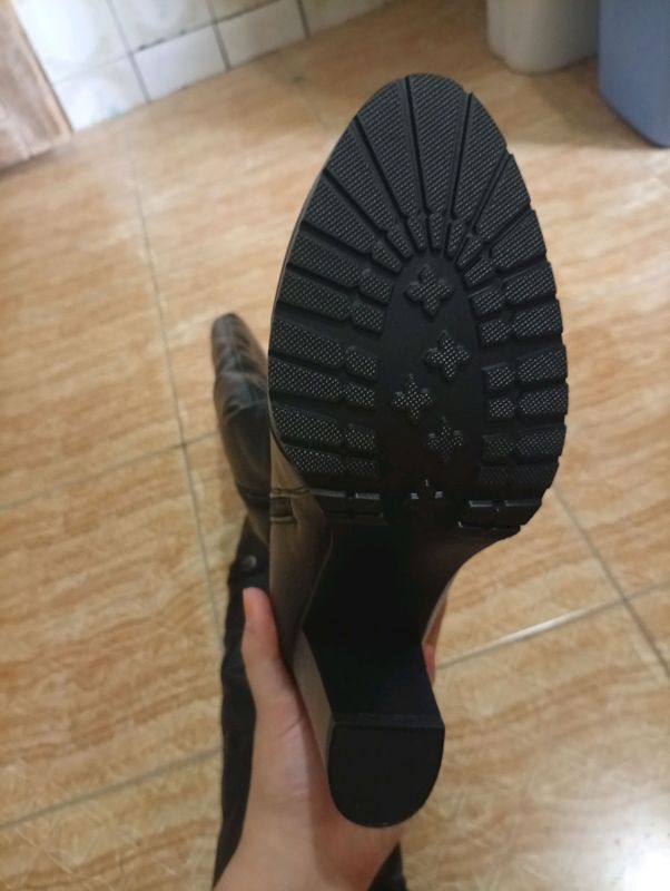 Ayollar oyoq kiyimi, qishki oyoq kiyim Ayollar oyoq kiyimi, qishki oyoq kiyim