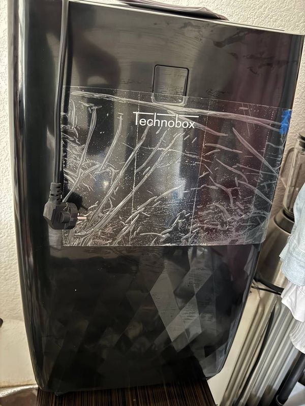 Мобильный кондиционер Technobox 12000 BTU (чёрный) Мобильный кондиционер Technobox 12000 BTU (чёрный)
