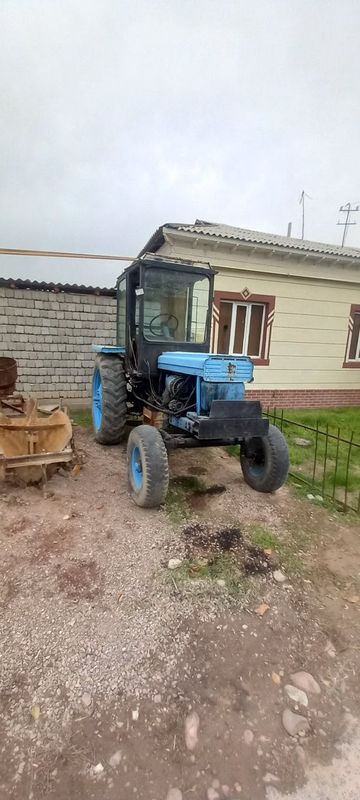 Traktor t28 sotiladi holati yaxshi