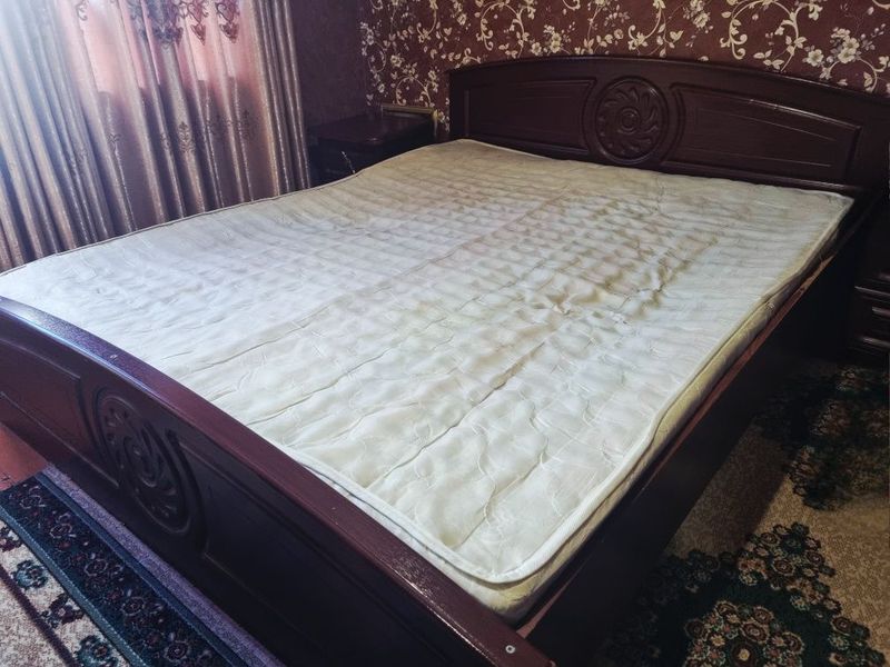 Спальняя гарнитура сотилади Спальняя гарнитура сотилади