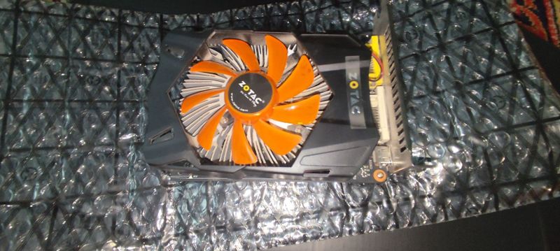 Zotac gtx750 ti 2gb DDR5 Zotac gtx750 ti 2gb DDR5