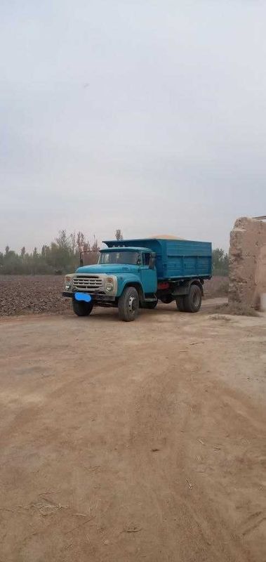 Zil 130 sotiladi xolati ajoyib Zil 130 sotiladi xolati ajoyib