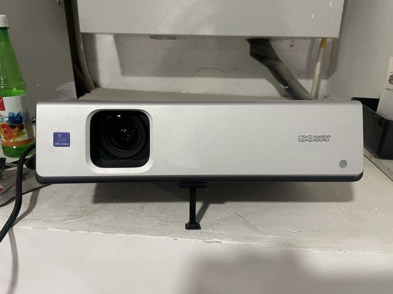 Epson proektor doskasi bilan Epson proektor doskasi bilan