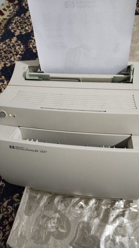 Printer HP laserJet 1100 Printer HP laserJet 1100