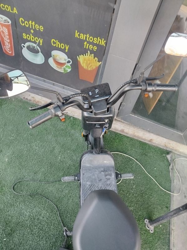 Sukuter sotiladi serochni