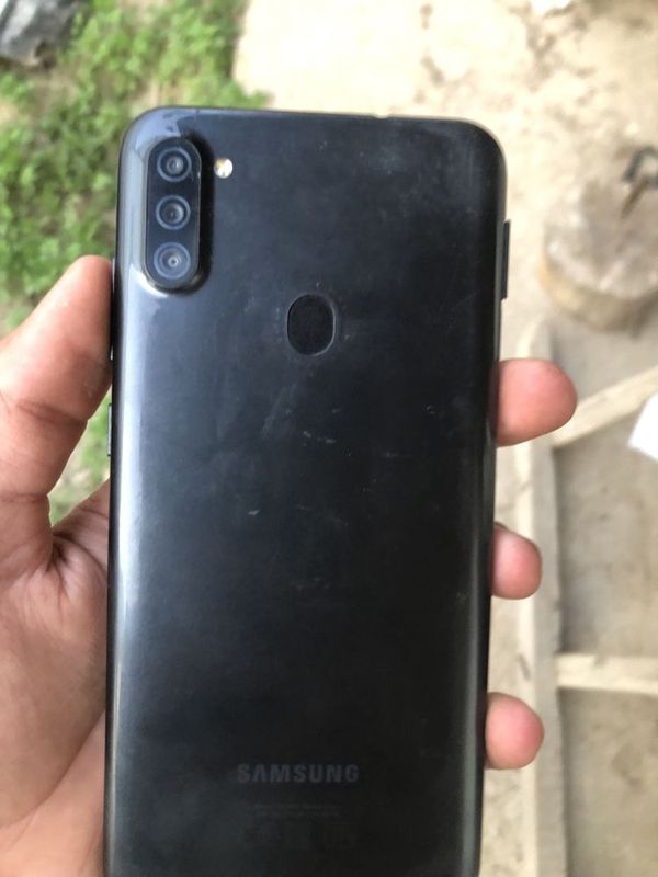 samsung A11 4/32 gb samsung A11 4/32 gb