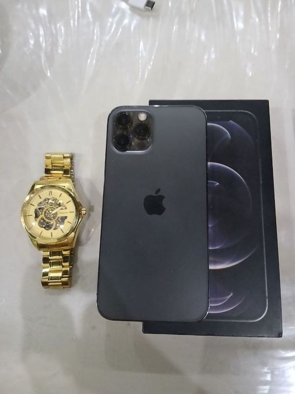 Iphone 12 pro srochna Iphone 12 pro srochna