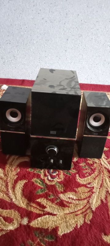 Bono Boss 2.1 kolonka diyarli yangi. Subwoofer+2 ta kalonka, zo'r ovoz Bono Boss 2.1 kolonka diyarli yangi. Subwoofer+2 ta kalonka, zo'r ovoz
