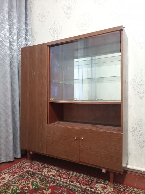 Srochni sotiladi. Chizilgan qirilgan joyi yoʻq