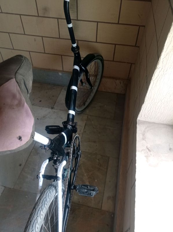 velosiped sotiladi arzon narxda yaxshi minilgan velosiped sotiladi arzon narxda yaxshi minilgan
