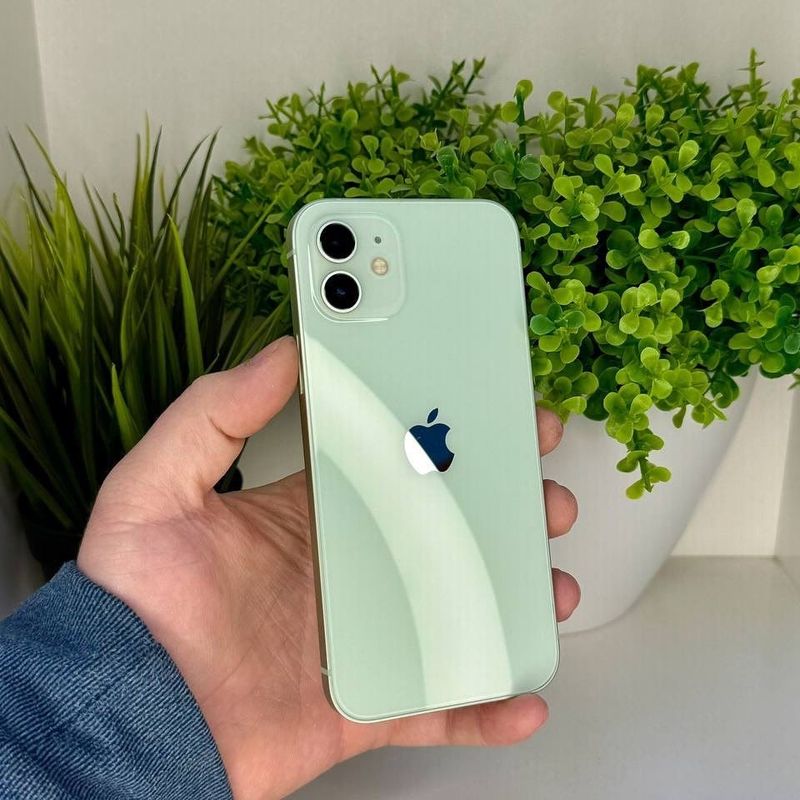 Iphone 12 сотилади срочни Iphone 12 сотилади срочни