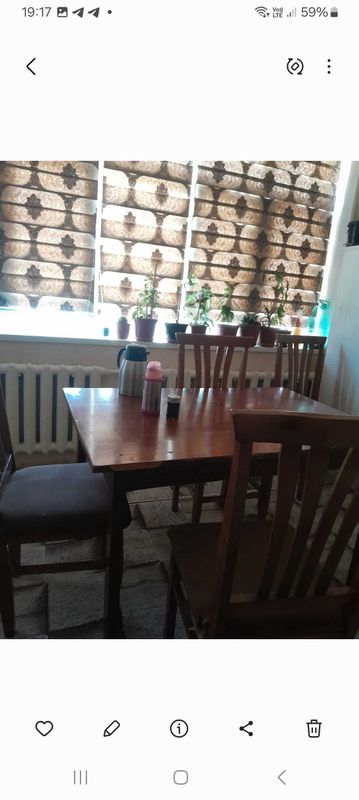 Стулллар сотилади, стол хам Стулллар сотилади, стол хам