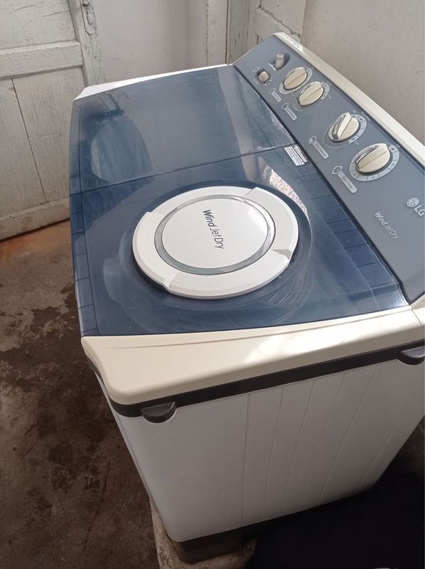 Steralnaya mashina 11 kg lik yangi oladigan bulsa kelishamiz Steralnaya mashina 11 kg lik yangi oladigan bulsa kelishamiz