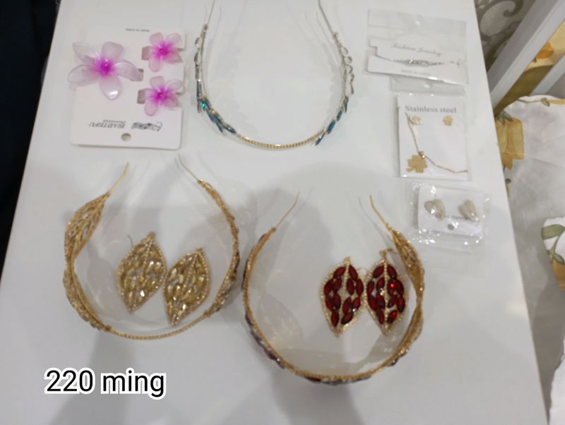 diademalar, kelinlar uchun to'plam diademalar, kelinlar uchun to'plam