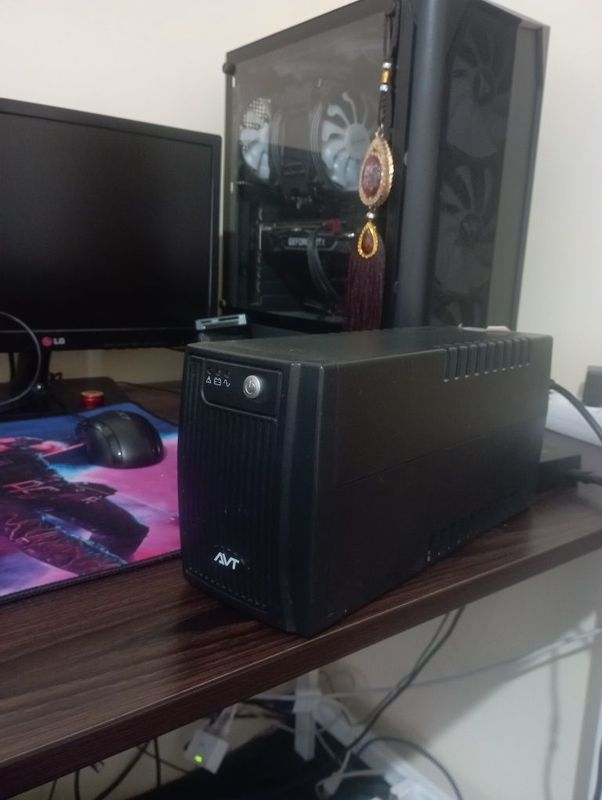 Ups AVT 850 sotiladi Ups AVT 850 sotiladi