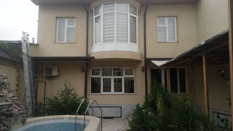 Сдаю дом ракат махаля 2.5 сотки 7 комнат 2000$ Сдаю дом ракат махаля 2.5 сотки 7 комнат 2000$