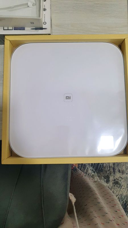 XiaoMi aqlli tarozisi XiaoMi aqlli tarozisi