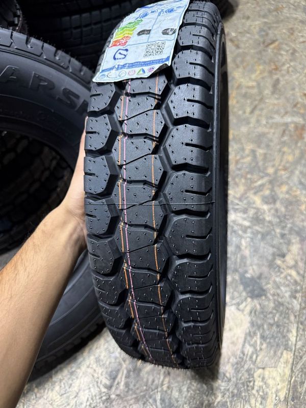 KUMHO ZETUM 5.00R12 10PR made in KOREA KUMHO ZETUM 5.00R12 10PR made in KOREA