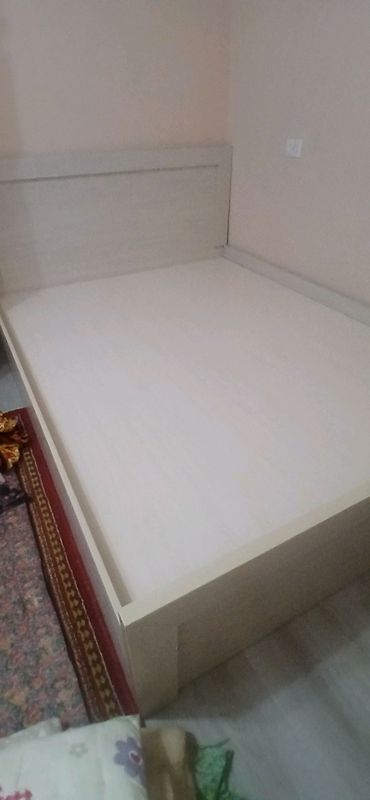 Кровать Кровать
