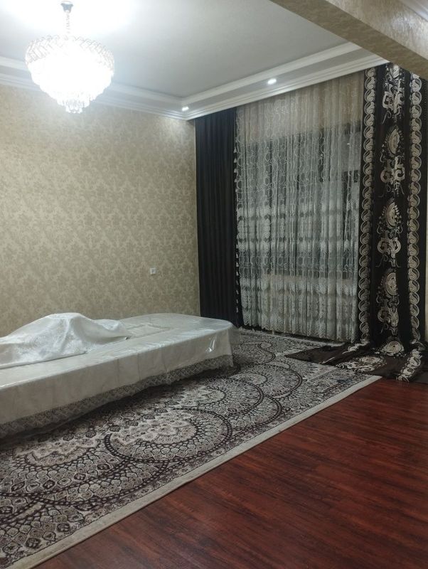 Yugnakiy 5/6 xonalik 2 qavatdagi uy Yugnakiy 5/6 xonalik 2 qavatdagi uy