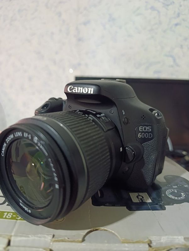 Canon eos 600D Sotiladi Canon eos 600D Sotiladi