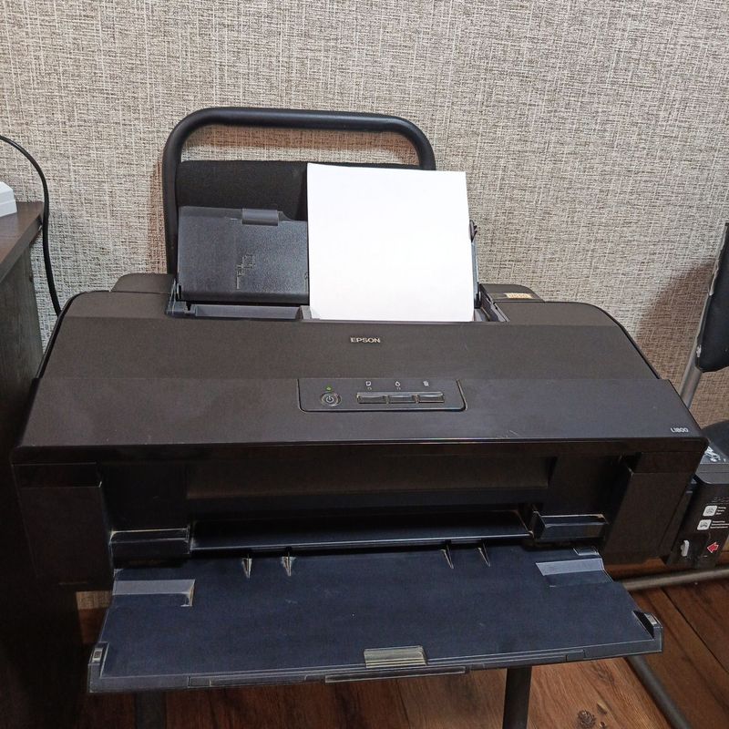EPSON L1800 xolati olo pul kerak