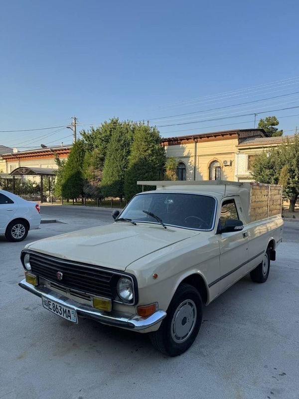 Volga 2410 pikap