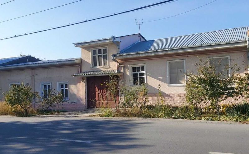 Уй сотилади ер нархида