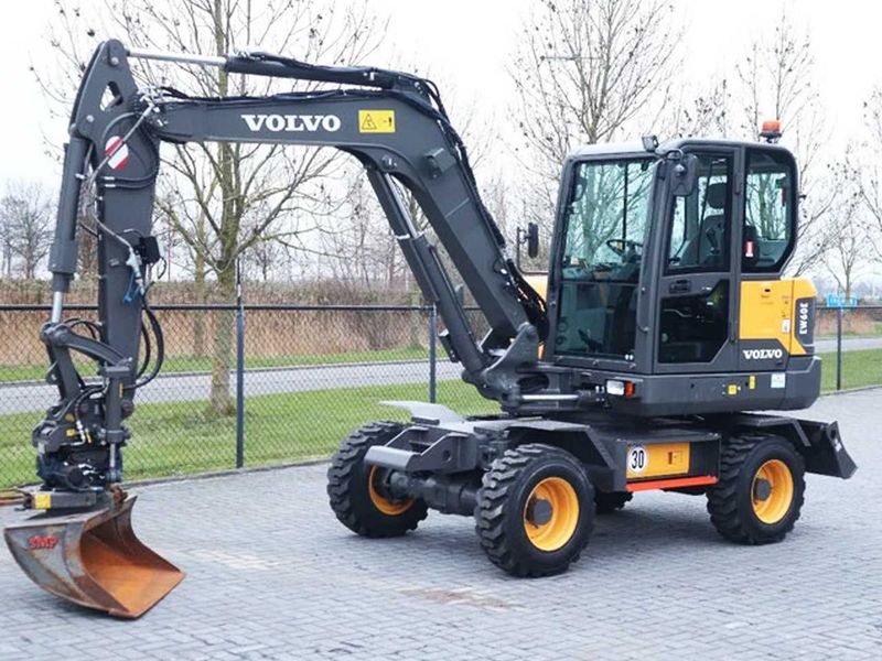 Колёсный экскаватор Volvo EW60E