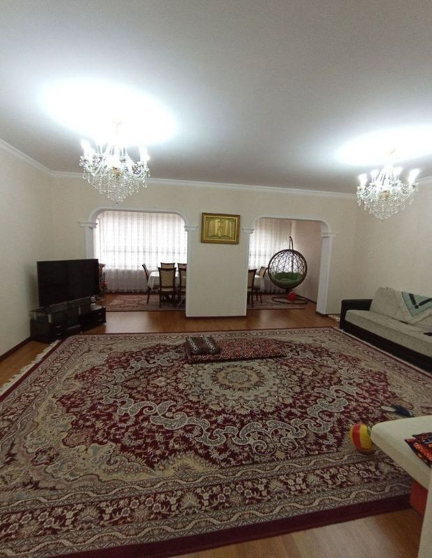 Банковский дом, Чиланзар Ц квартал. 176м² 3 балкона 4/4/9 Банковский дом, Чиланзар Ц квартал. 176м² 3 балкона 4/4/9