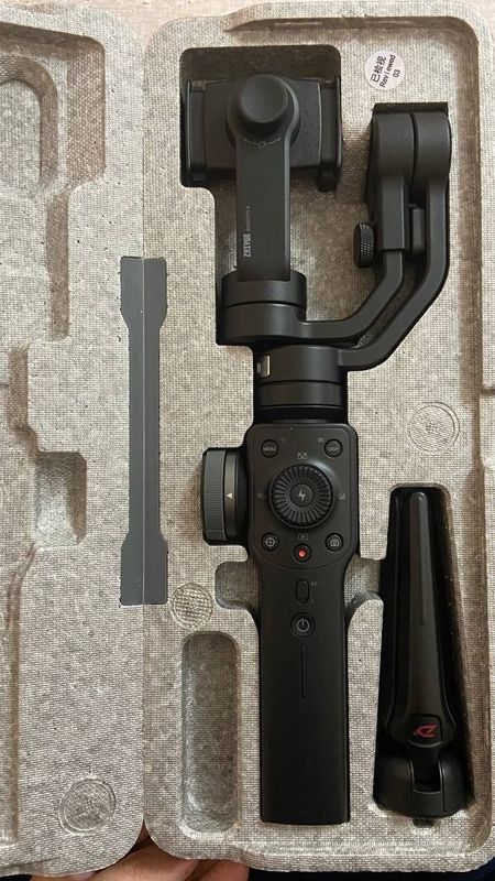 Zhiyun Smooth 4 stablizator