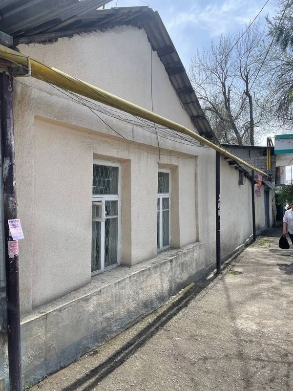Продается дом Миробадском районе 5,8 сотки фасад 15 метров цена догово Продается дом Миробадском районе 5,8 сотки фасад 15 метров цена догово