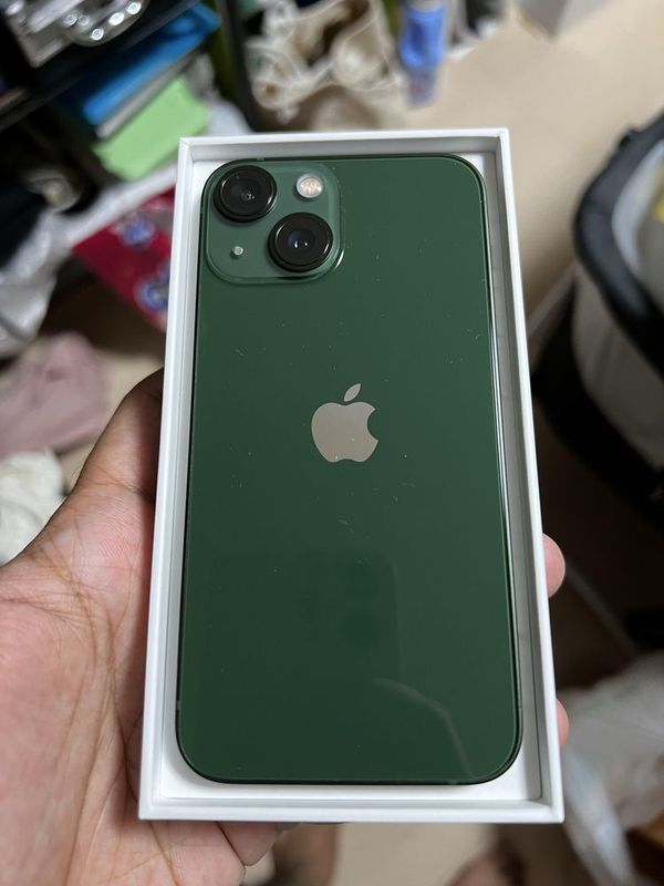 Iphone 13 green