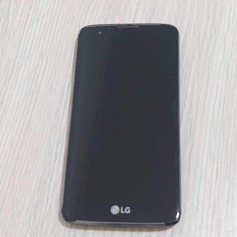 LG смартфон