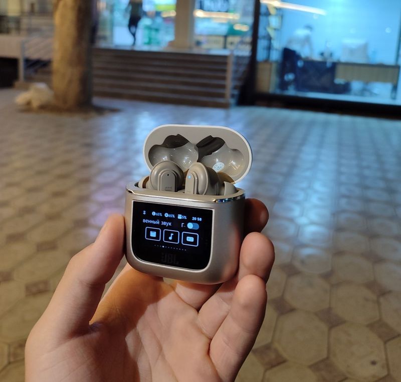 JBL Tour pro 2 sotiladi JBL Tour pro 2 sotiladi