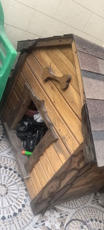 Будка для собак , б/у в отличном состоянии Будка для собак , б/у в отличном состоянии