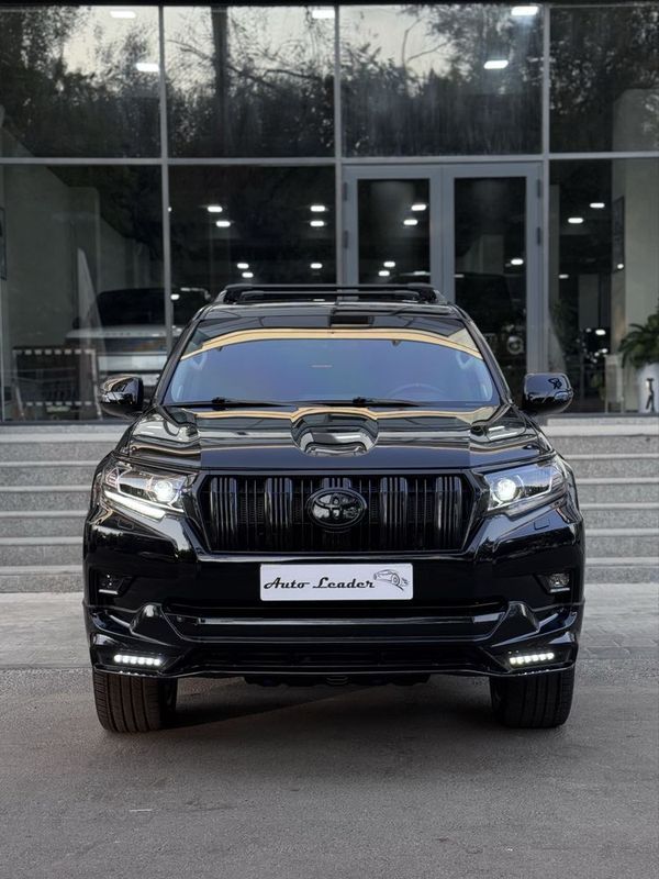 TOYOTA PRADO 150 70th Anniversary