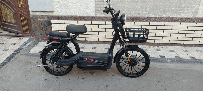 moped srochna sotiladi