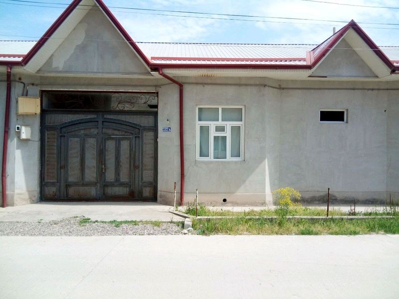 Yengi Towmiydan kirganda Tutzor 3.5 sotu 3 hona Yengi Towmiydan kirganda Tutzor 3.5 sotu 3 hona
