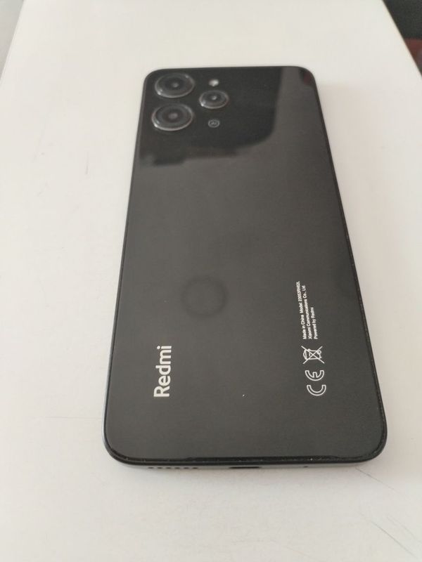 Redmi 12 sotiladi Redmi 12 sotiladi