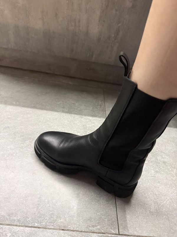 Ботинки в стиле ZARA Ботинки в стиле ZARA
