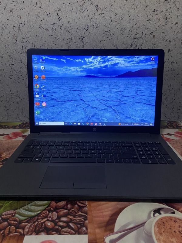 HP 250 G7 notebook PC Sotiladi HP 250 G7 notebook PC Sotiladi