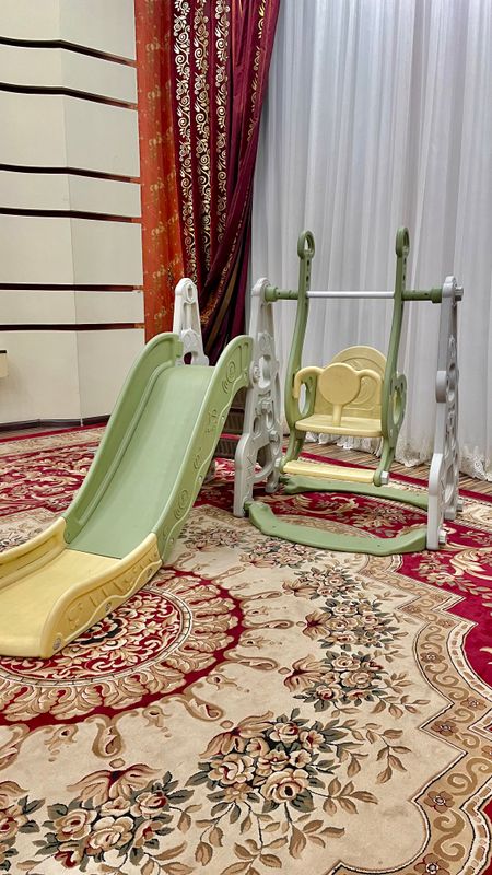 Детские горка и качели Детские горка и качели