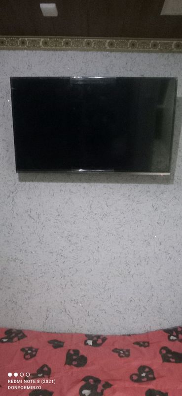 televizor 49 xajmi smarti bilan birgalikda
