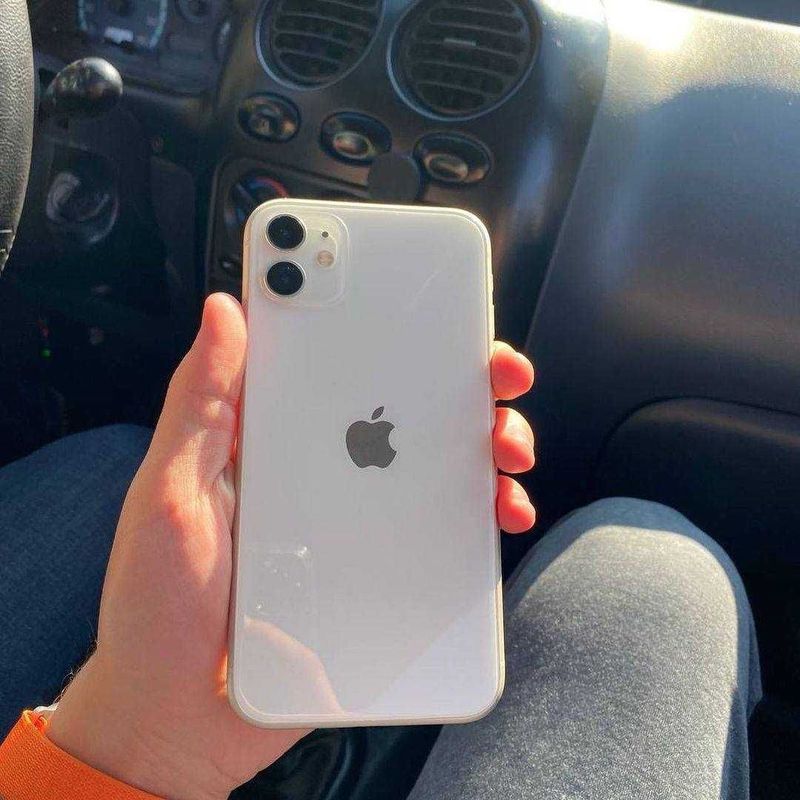 Iphone 11 sotiladi Xolati yaxshi