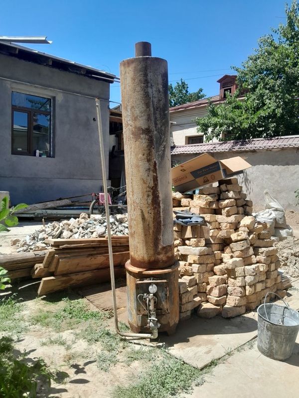 Titan katiyol ishalab turgan yechilgan Titan katiyol ishalab turgan yechilgan