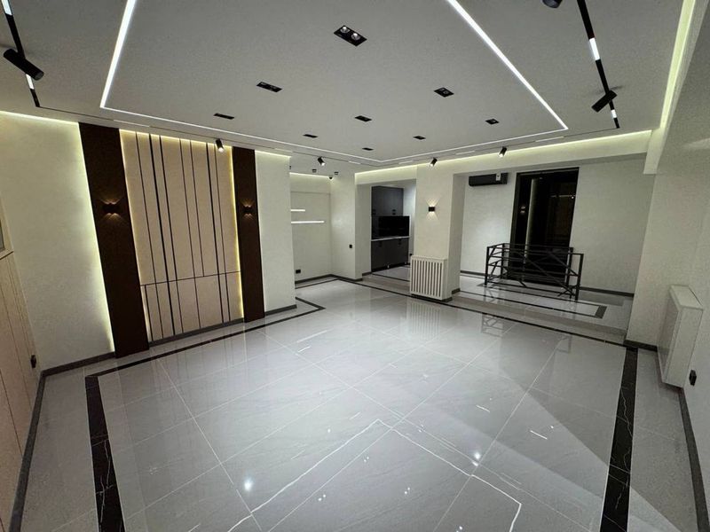 Аренда под Офис Ориентир Метро Новза 140м2 1600$ торг Аренда под Офис Ориентир Метро Новза 140м2 1600$ торг