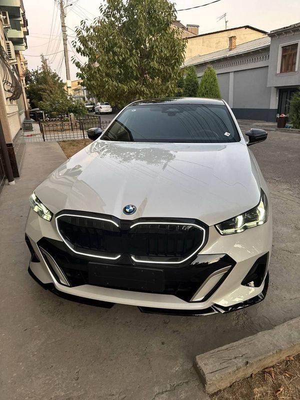 BMW i5 35L 2024 йил