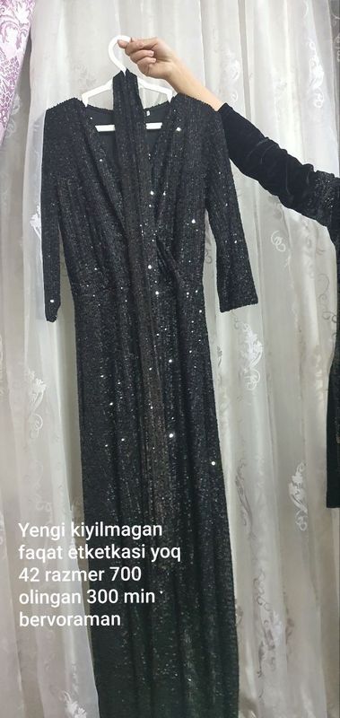 Vecherni koylak Yengi kiylmagan Vecherni koylak Yengi kiylmagan